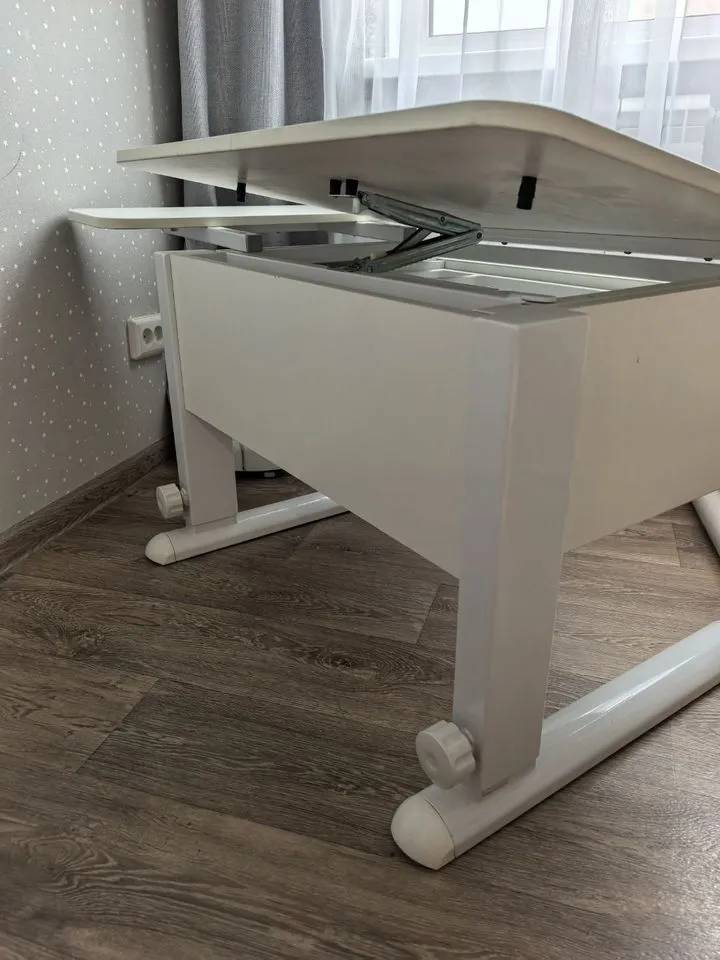 Полка навесная боковая к партам Юниор, Колибри, Твин-2 и Моно-2 57,5x28