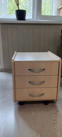 Тумба выкатная 3 ящика