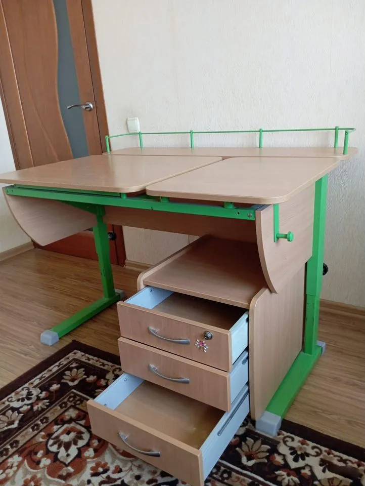 Тумба выкатная 3 ящика