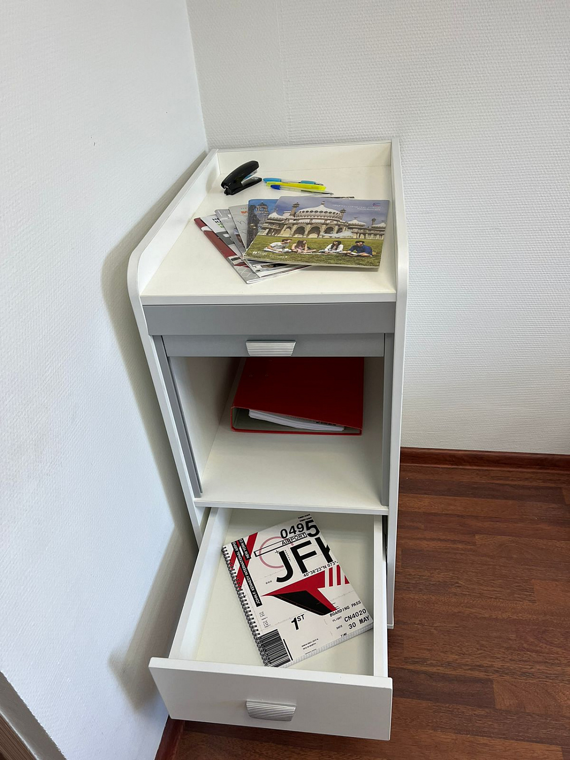 Тумба со шторкой